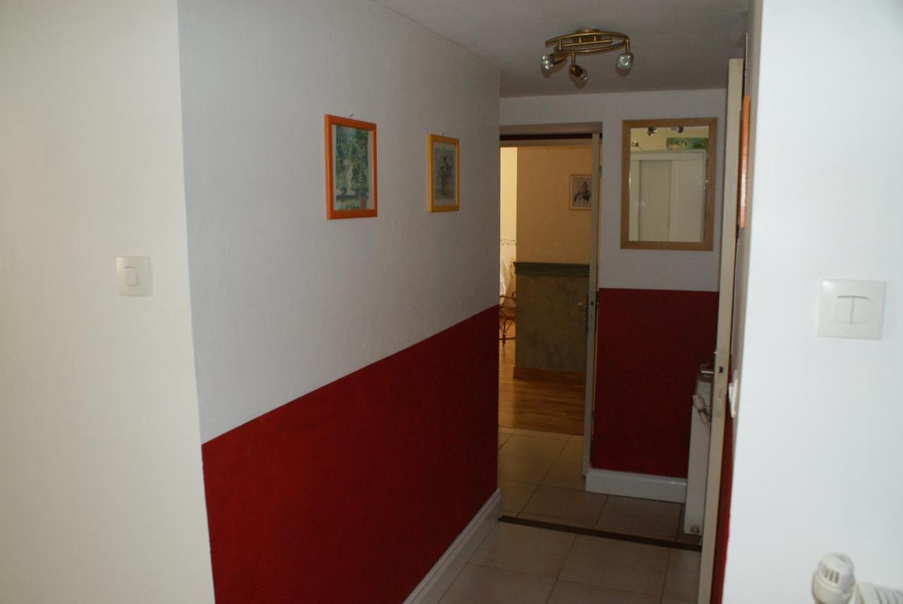 Spacieuse Maison De Village Climatisee Avec Jardin Patio Bessan Exterior photo